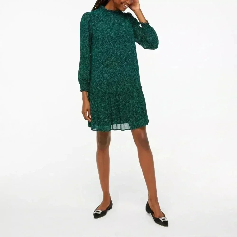 J Crew BC707  Beautiful Smocked Drop-Waist Dress Cloverleaf Floral- Womens XS